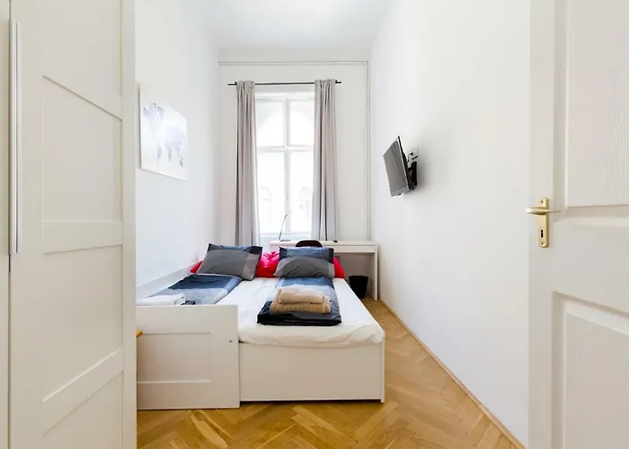 Vacation In Apartment *