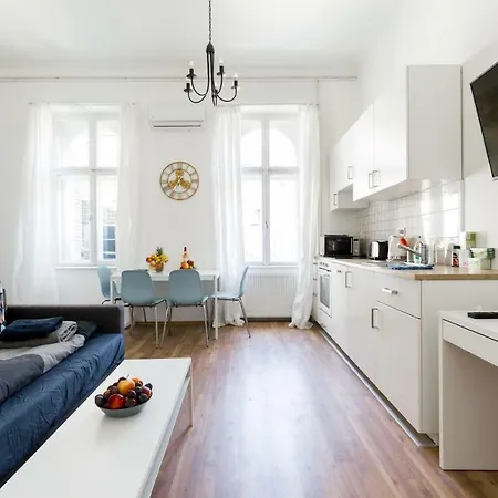 Vacation In * Budapest